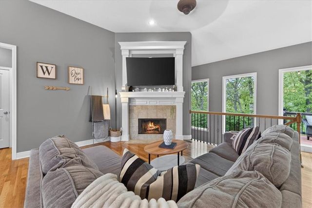 5102 N Belton Court, Riverside, MO 64150