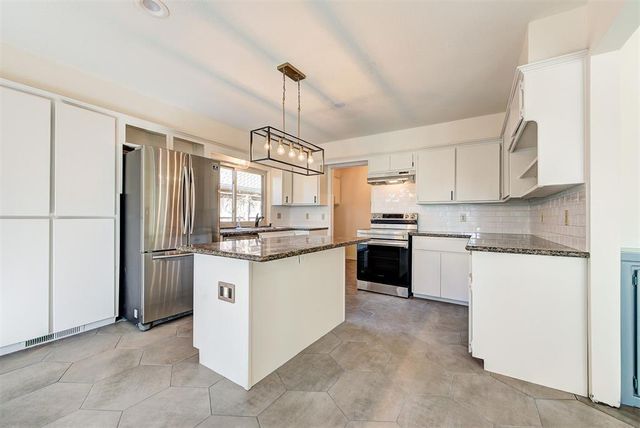 3208 Castlerock Road, Oklahoma City, OK 73120