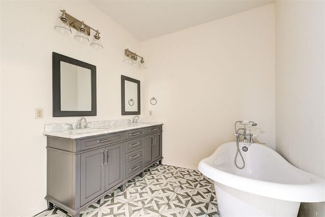 3208 Castlerock Road, Oklahoma City, OK 73120