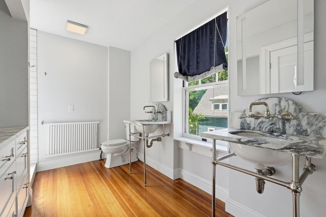 63 Dryads Grn, Northampton, MA 01060