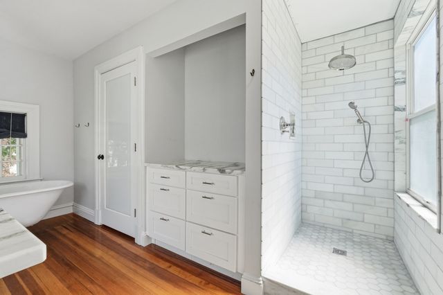 63 Dryads Grn, Northampton, MA 01060