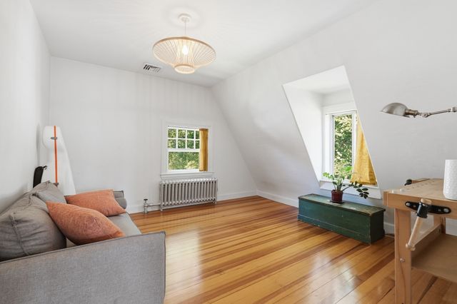 63 Dryads Grn, Northampton, MA 01060