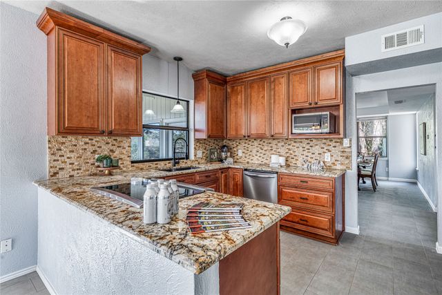 6521 Edgewood Court, Granbury, TX 76049