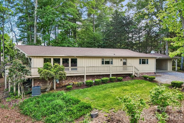 3 Greenbriar Woods Circle, Etowah, NC 28729