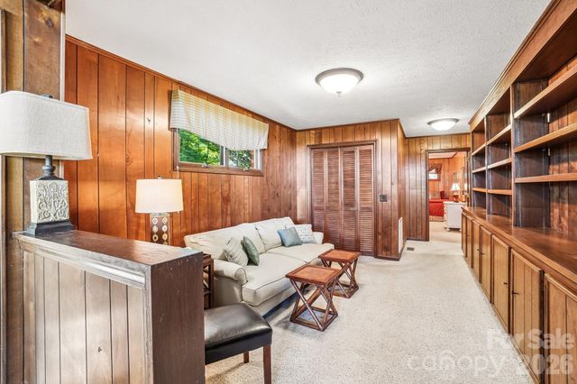 3 Greenbriar Woods Circle, Etowah, NC 28729