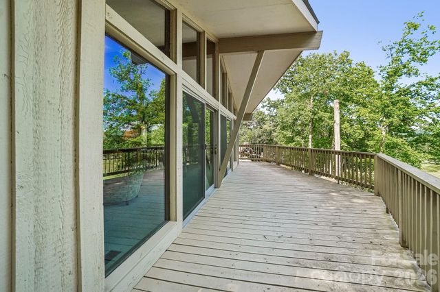 3 Greenbriar Woods Circle, Etowah, NC 28729