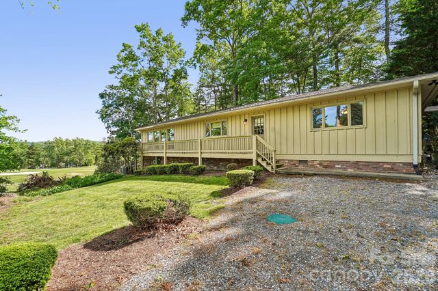 3 Greenbriar Woods Circle, Etowah, NC 28729