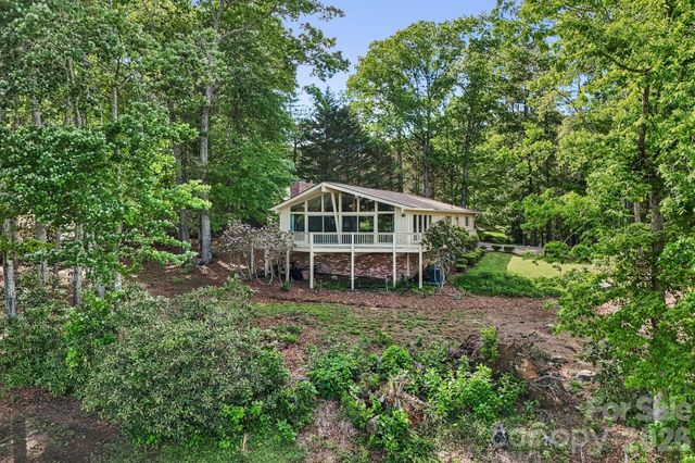 3 Greenbriar Woods Circle, Etowah, NC 28729