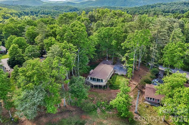 3 Greenbriar Woods Circle, Etowah, NC 28729