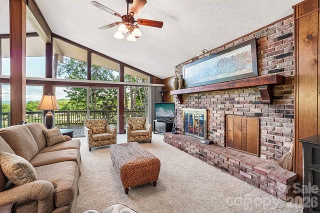 3 Greenbriar Woods Circle, Etowah, NC 28729