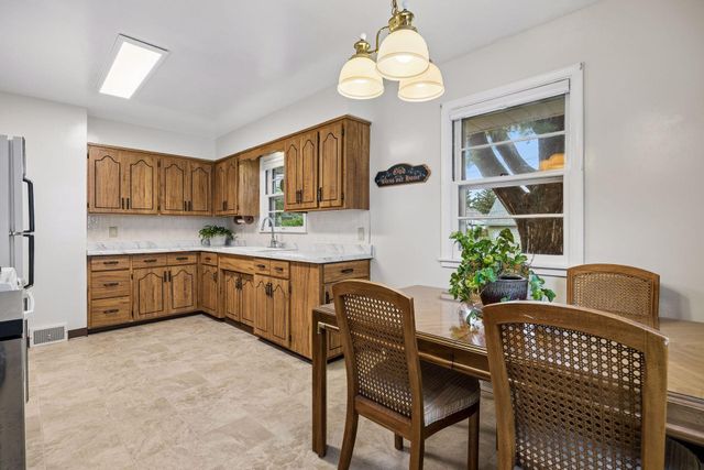 1634 Victoria Street N, Saint Paul, MN 55117