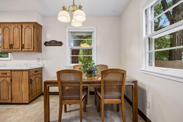 1634 Victoria Street N, Saint Paul, MN 55117