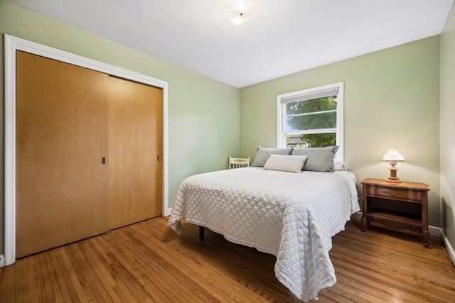 1634 Victoria Street N, Saint Paul, MN 55117