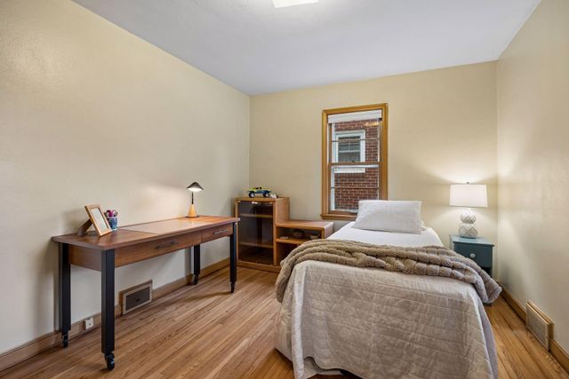 1634 Victoria Street N, Saint Paul, MN 55117