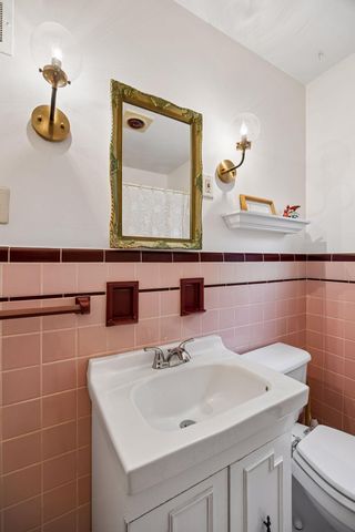 1634 Victoria Street N, Saint Paul, MN 55117