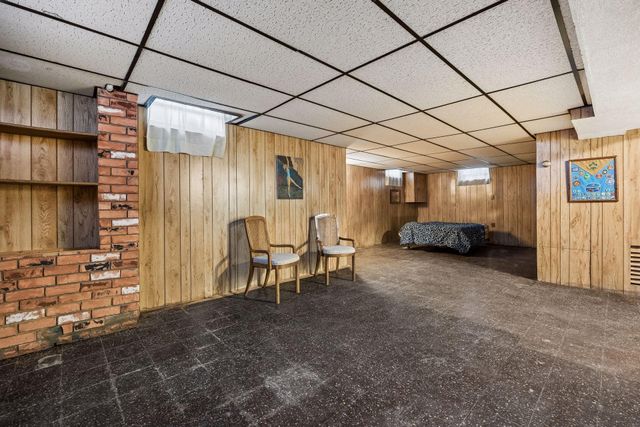 1634 Victoria Street N, Saint Paul, MN 55117