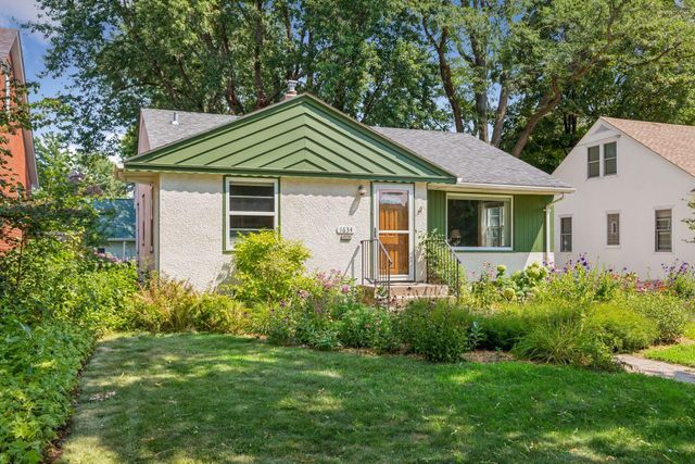 1634 Victoria Street N, Saint Paul, MN 55117