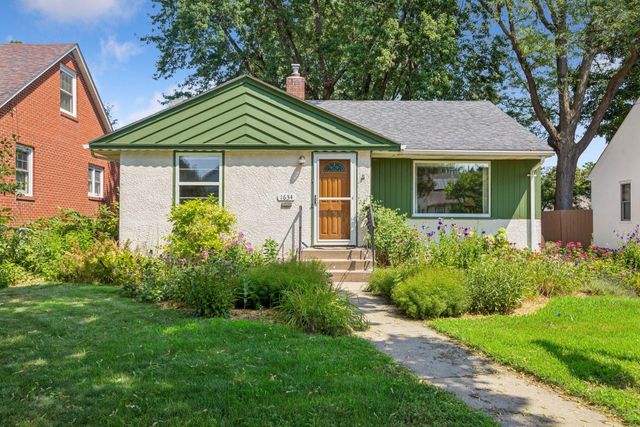 1634 Victoria Street N, Saint Paul, MN 55117