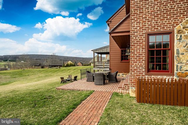 202 PRIVET LN, Elverson, PA 19520
