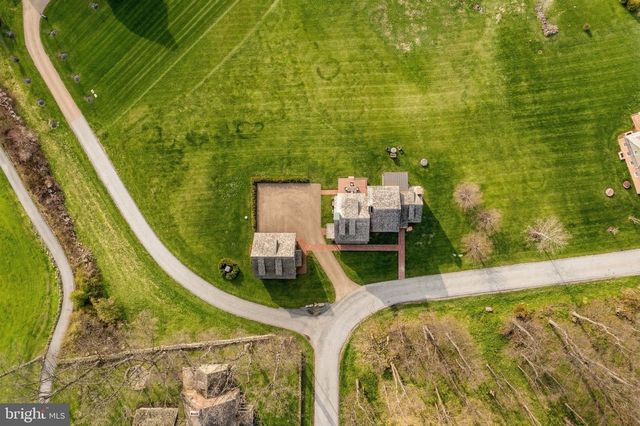 202 PRIVET LN, Elverson, PA 19520