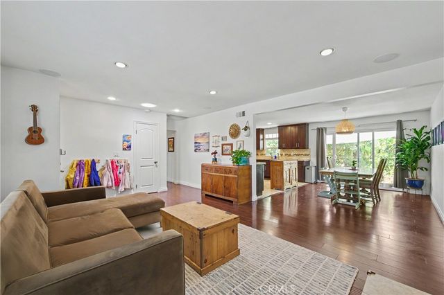 7329 Sausalito, West Hills, CA 91307