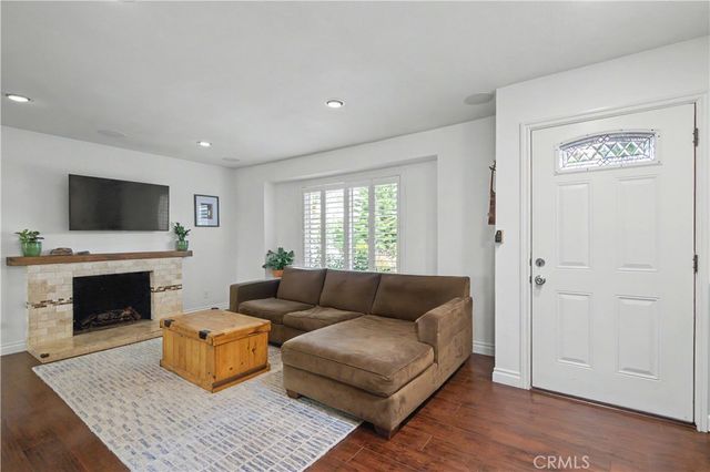 7329 Sausalito, West Hills, CA 91307