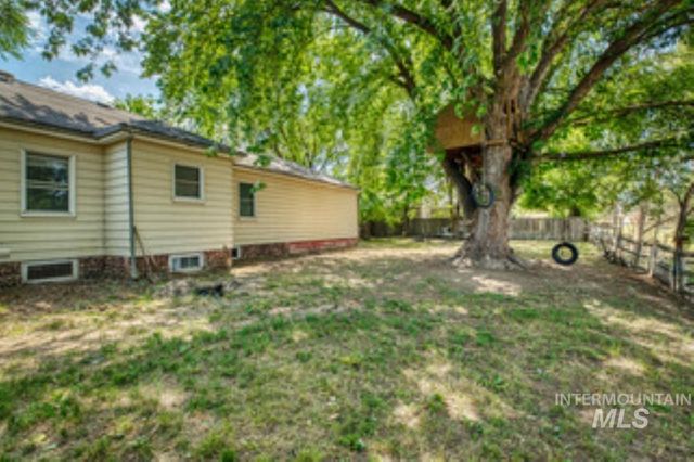 1119 N Eagle Rd, Eagle, ID 83616