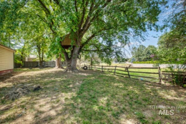 1119 N Eagle Rd, Eagle, ID 83616