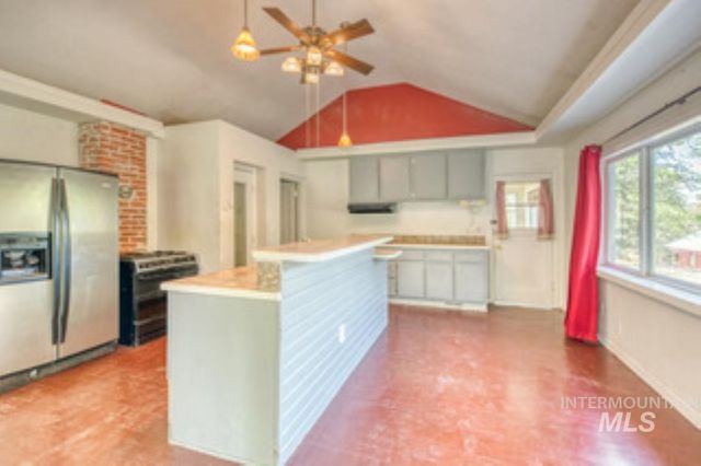 1119 N Eagle Rd, Eagle, ID 83616