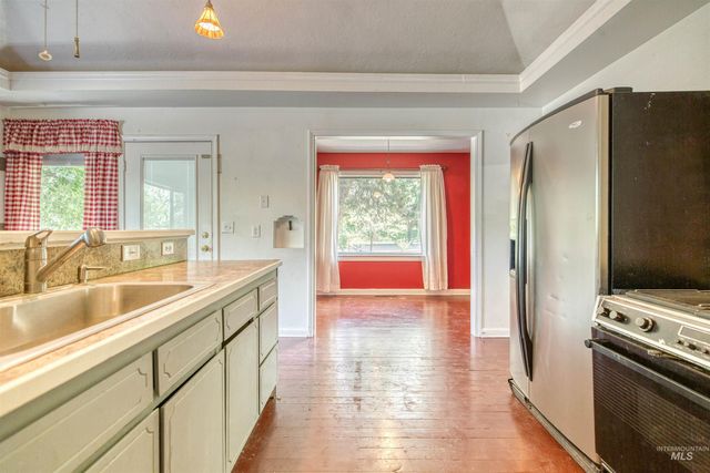 1119 N Eagle Rd, Eagle, ID 83616