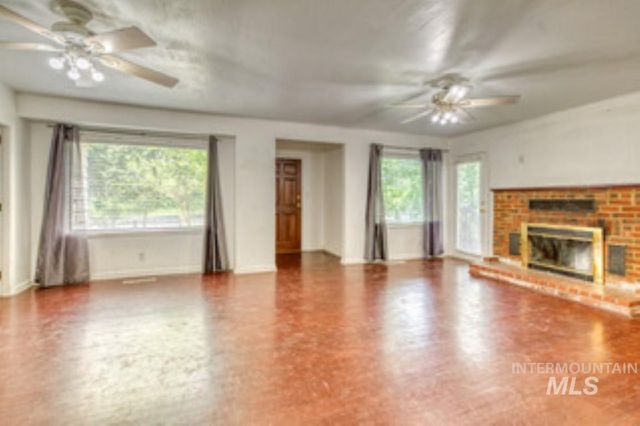 1119 N Eagle Rd, Eagle, ID 83616