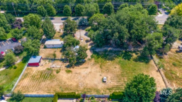 1119 N Eagle Rd, Eagle, ID 83616