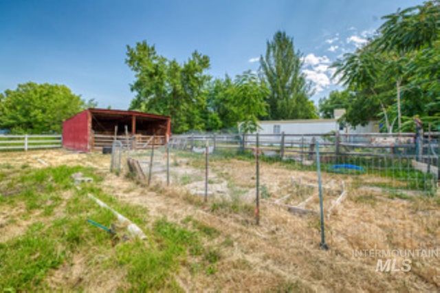 1119 N Eagle Rd, Eagle, ID 83616