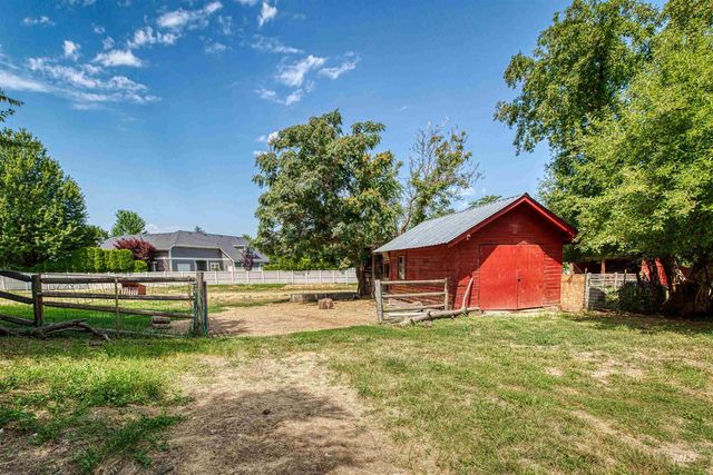 1119 N Eagle Rd, Eagle, ID 83616