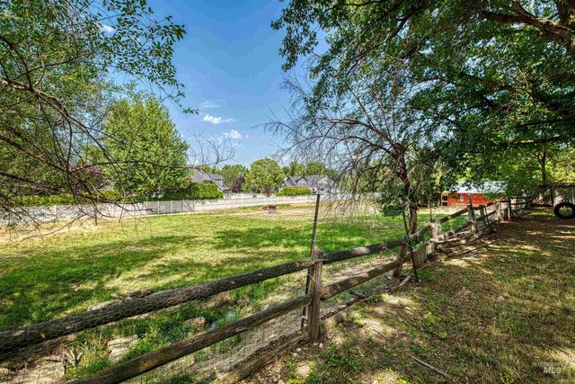 1119 N Eagle Rd, Eagle, ID 83616