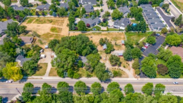 1119 N Eagle Rd, Eagle, ID 83616