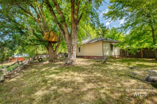 1119 N Eagle Rd, Eagle, ID 83616