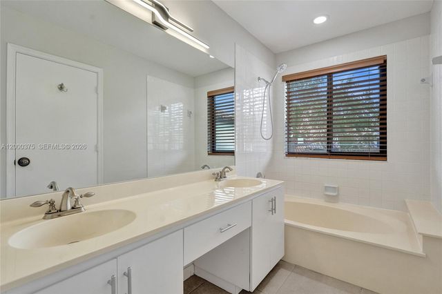 7525 NW 61st Ter 804, Parkland, FL 33067