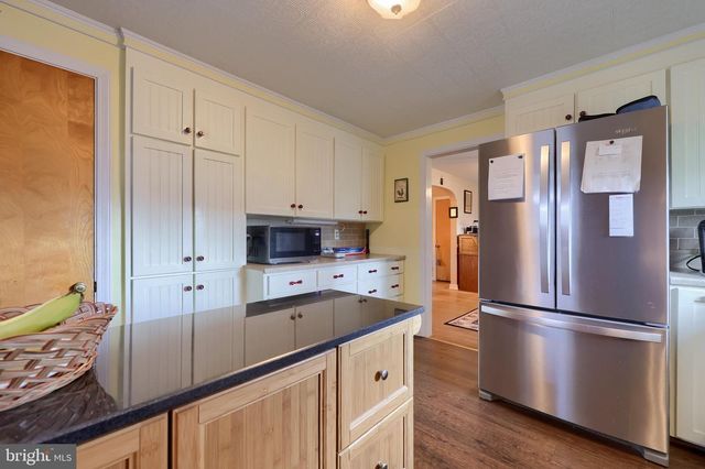 1048 LINCOLN HEIGHTS AVE, Ephrata, PA 17522