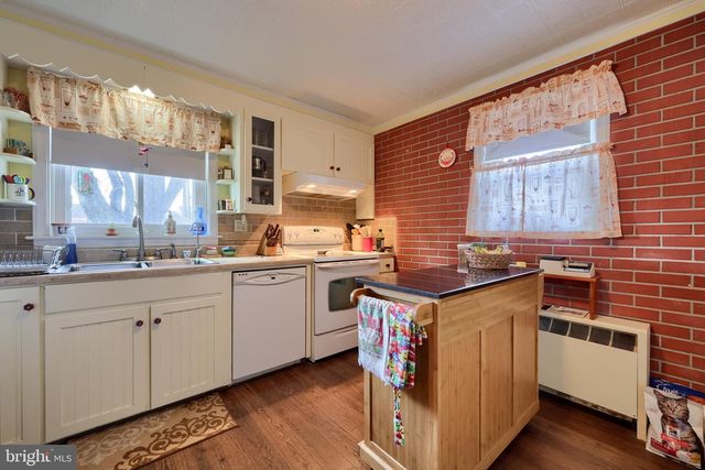 1048 LINCOLN HEIGHTS AVE, Ephrata, PA 17522