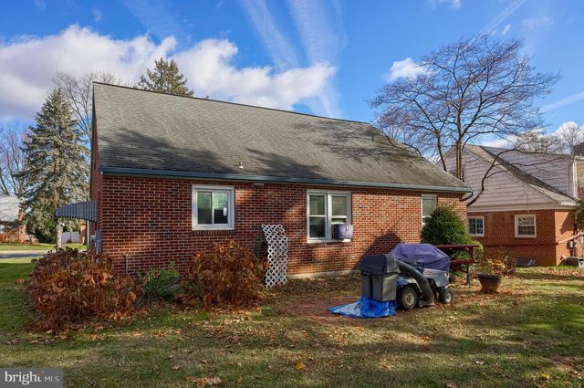 1048 LINCOLN HEIGHTS AVE, Ephrata, PA 17522