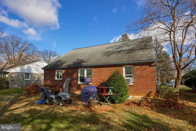 1048 LINCOLN HEIGHTS AVE, Ephrata, PA 17522