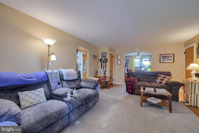 1048 LINCOLN HEIGHTS AVE, Ephrata, PA 17522