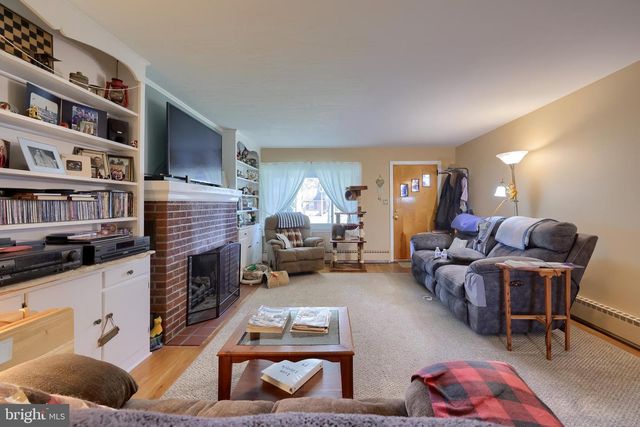 1048 LINCOLN HEIGHTS AVE, Ephrata, PA 17522