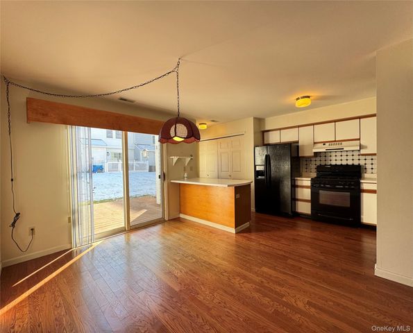 3 Mews Court, Fishkill, NY 12524