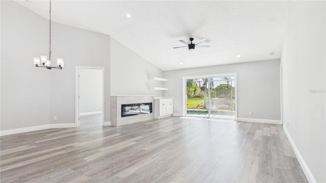 8609 BOYSENBERRY DRIVE, Tampa, FL 33635