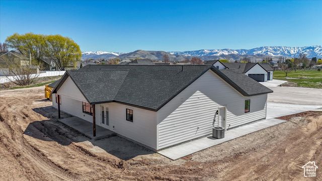 432 TEE CIR, Preston, ID 83263