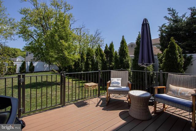 20 WAVERLY STREET, Keyport, NJ 07735