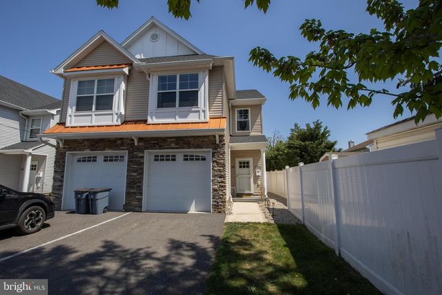 20 WAVERLY STREET, Keyport, NJ 07735