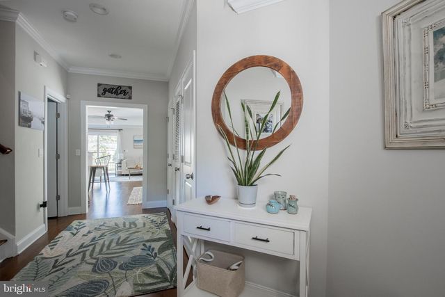 20 WAVERLY STREET, Keyport, NJ 07735